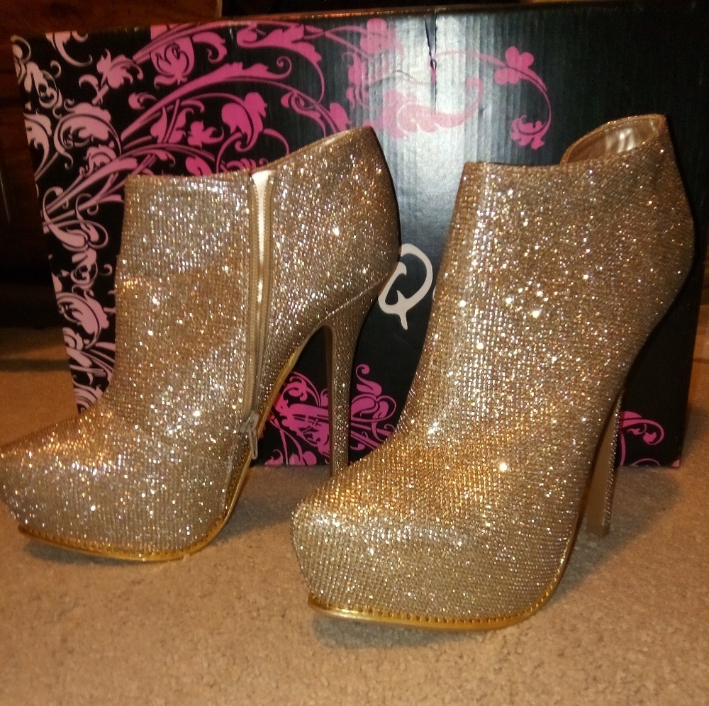 Gold shoes